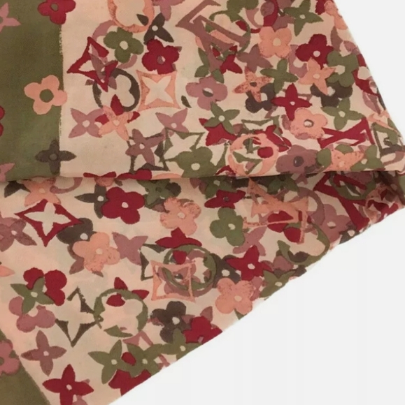 AUTH LOUIS VUITTON MONOGRAM MULTICOLOR SILK SCARF - Picture 7 of 10